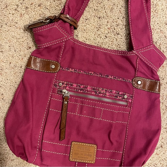 NWT Fossil Vintage Magenta Canvas Shoulder Bag - Picture 4 of 9